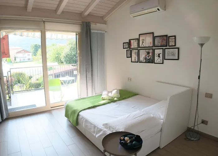 A Nest 4 Family Ferienhaus Erba